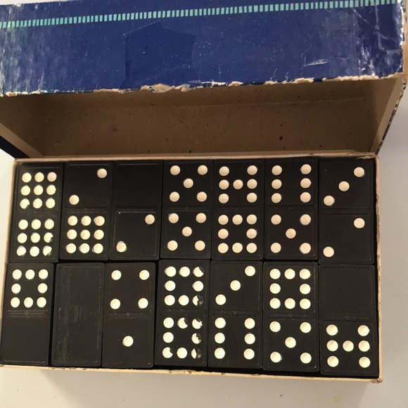 Vintage Capital Dominoes Game 930 edition Black and white. Original box. - Picture 2 of 3